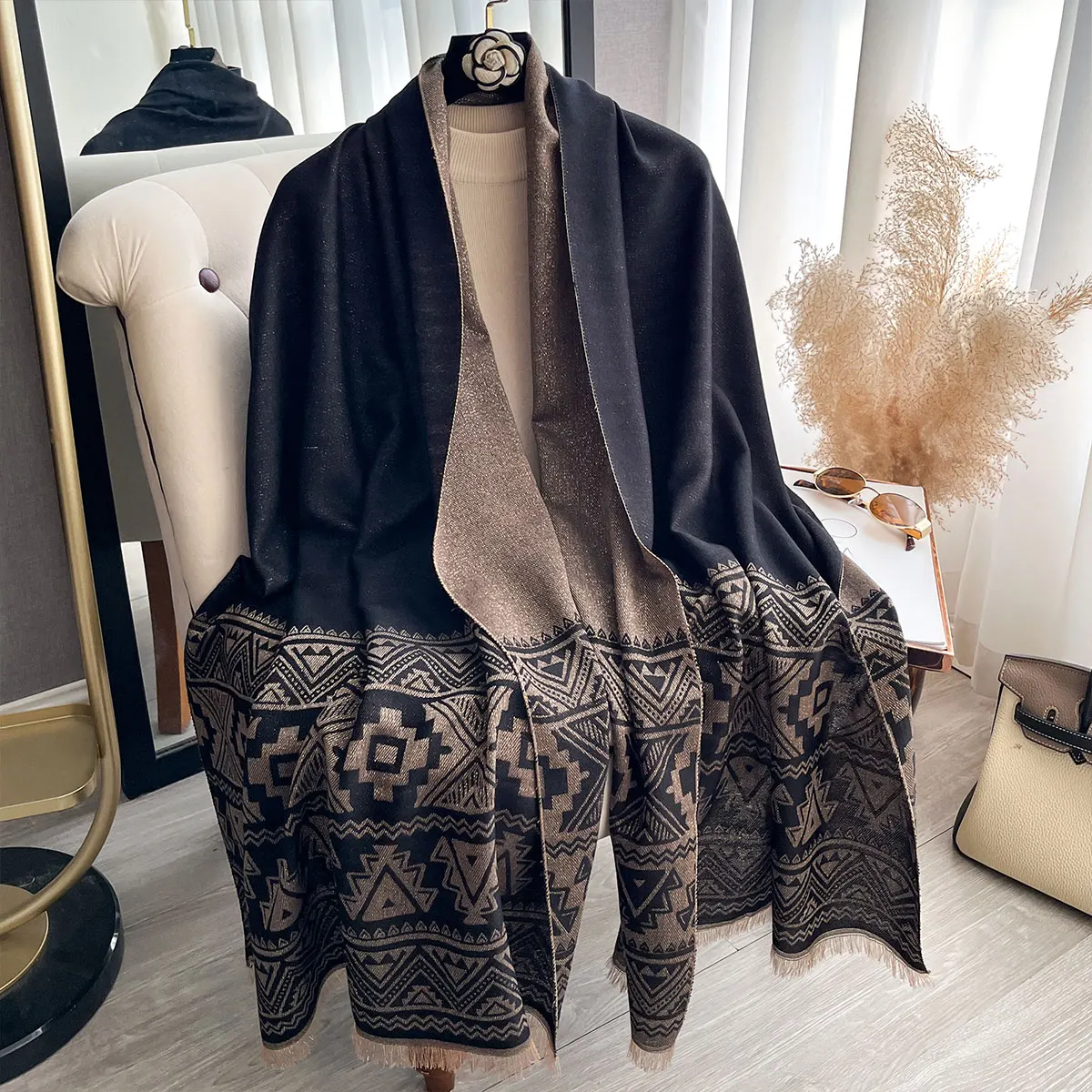 Neue elegante Damen muslimischen Hijab goldenen Faden langen Schal mit Frühling und Herbst kältebeständig Schal Dekoration Schal Wrap Kopftuch