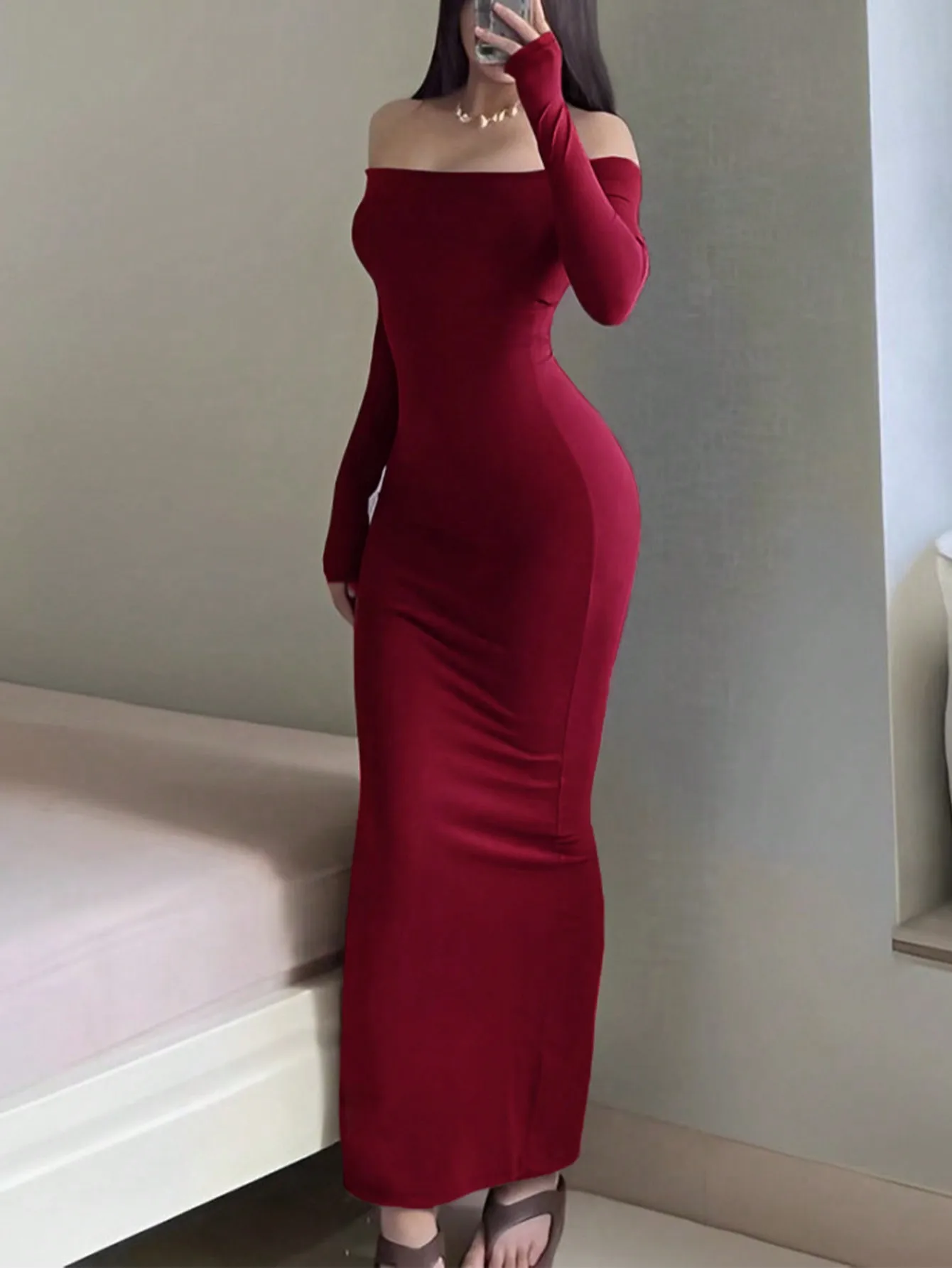

Elegant Off-Shoulder Long Sleeve Bodycon Maxi Dress for Evening Party