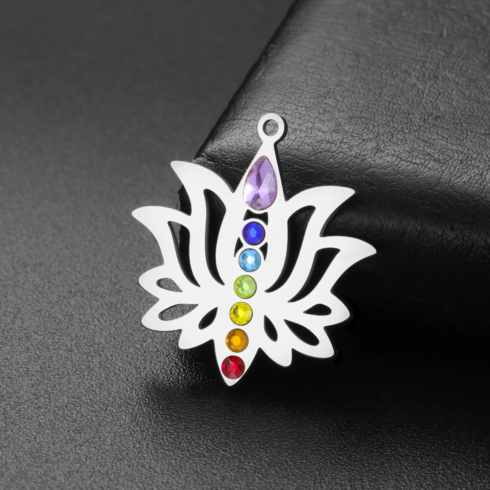 7-Chakra-Lotus-Om-Anhänger aus Edelstahl, spiritueller Yoga-Anhänger für Frauen, Chakra-Heil-Charm – Detail 8