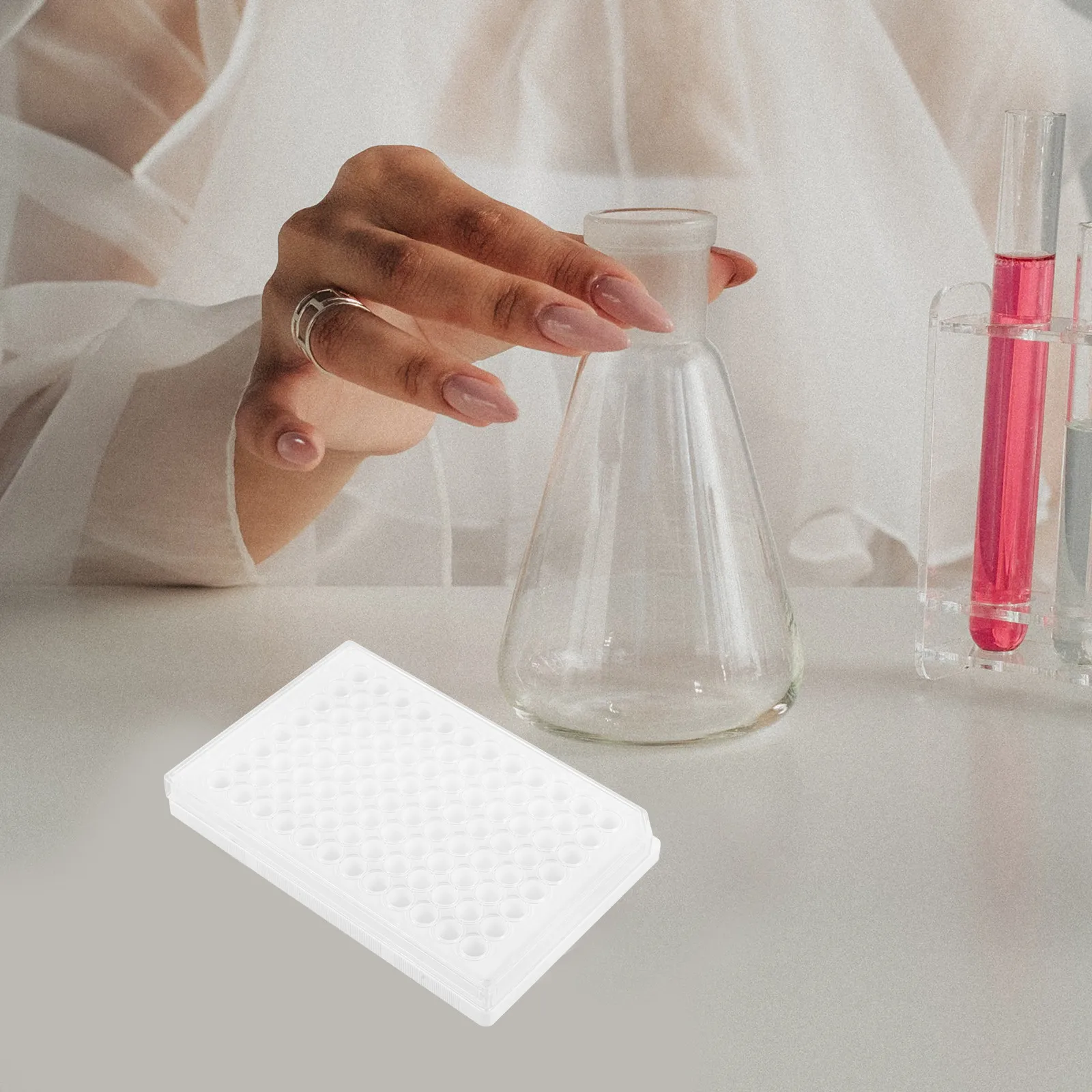Plaque de culture cellulaire transparente réutilisable à 96 trous pour équipement de laboratoire de recherche, plaque de culture avec couvercle