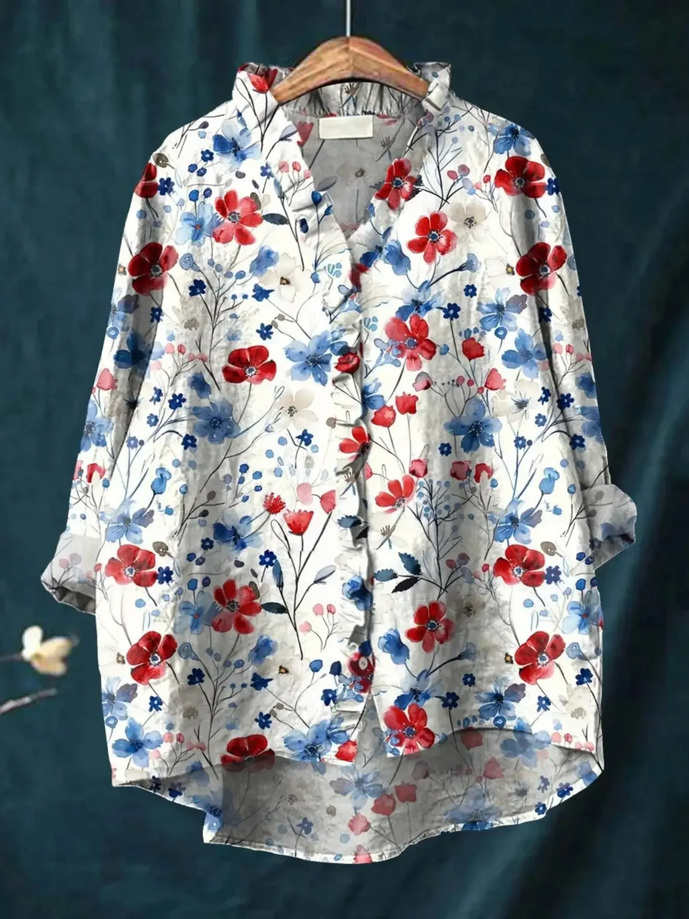 New women's printed long sleeved shirt with ruffled neckline, It is an essential item for vacation travel.