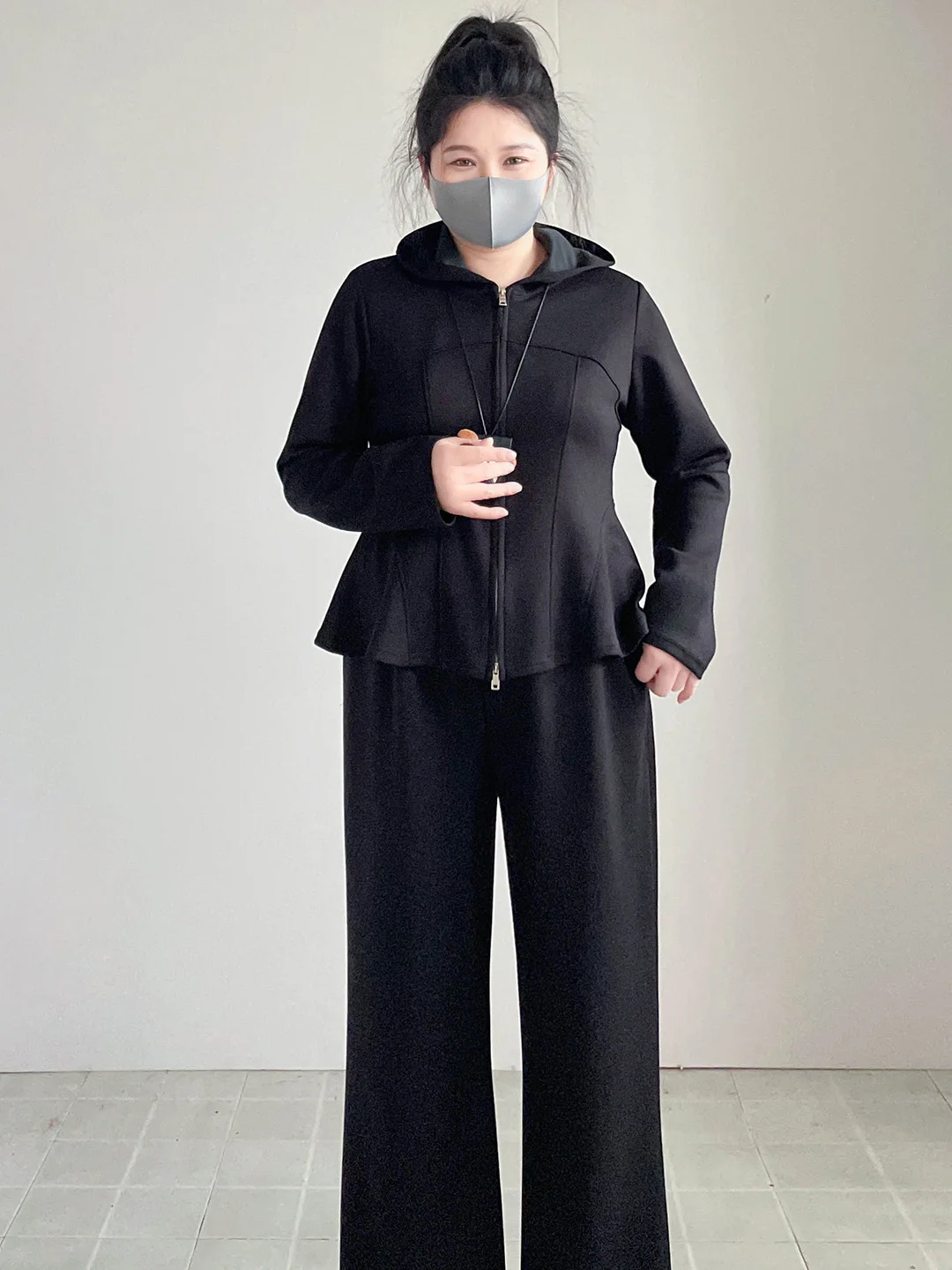 

Комплект для похудения больших размеров: модный худи с длинными рукавами и брюки с высокой талией, комплект из двух предметов, стильная весенняя коллекция