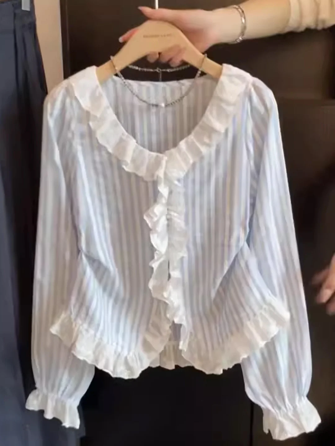 

Женская рубашка с длинными рукавами и кружевной отделкой в ​​полоску, весенняя новинка, топ для повседневной носки, французский стиль, прямой крой, полиэстер