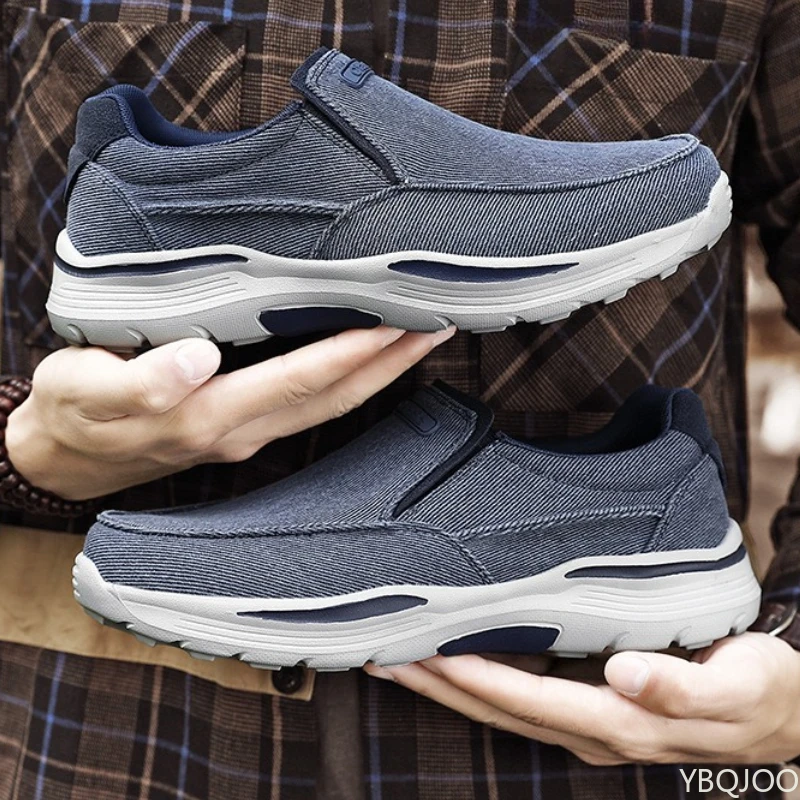 أحذية قماشية مريحة غير رسمية جديدة لربيع وصيف خفيفة الوزن ونعل ناعم أحذية رجالية عصرية متعددة الاستخدامات ومضادة للانزلاق