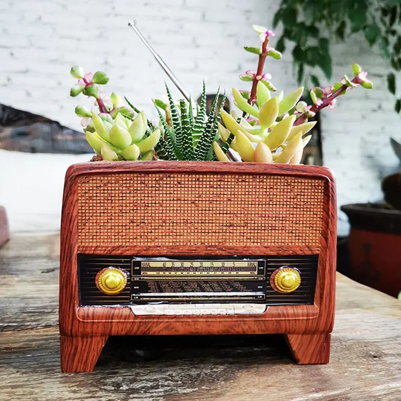 

New Retro Classical Radio Succulent Flower Pot With Drainage Hole Desktop Ornament Multi-purpose Potted Resin Crafts Home Garden