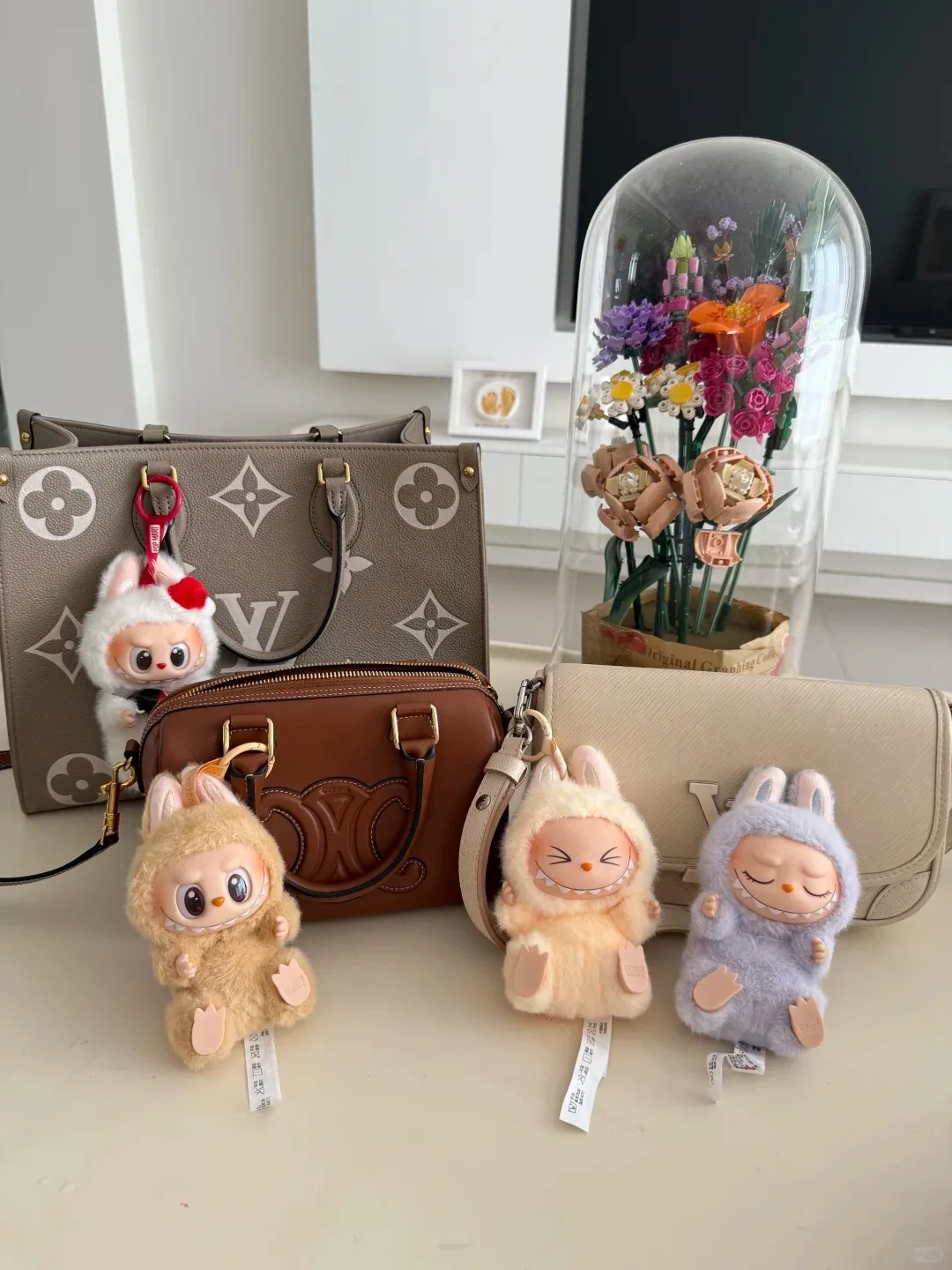 Authentic POPMART LABUBU The Monsters Have A Seat Blind Box Macaron V2   Generation Pendant Trendy Mystery Box Xmas Toy in Stock