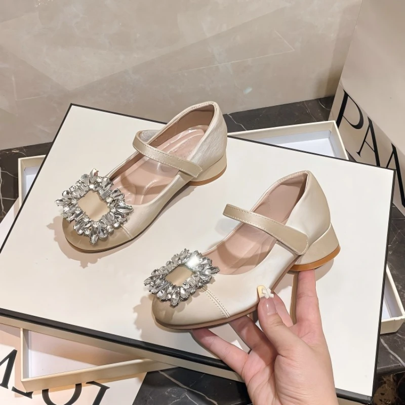 Große Kinder High Heels Festliche Schuhe mit Glitzersteinchen 2026 Neue Sommer Kleine Mädchen Prinzessin Mary Jane Schuhe Schul- und Party-Sandalen – Detail 2