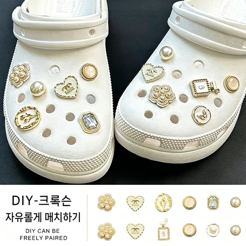 10Pcs Luxury Designer Shoe Charms for Crocs Sandals Clogs DIY Accessories Pearl Flower Set Shoes Buckle Decoration
