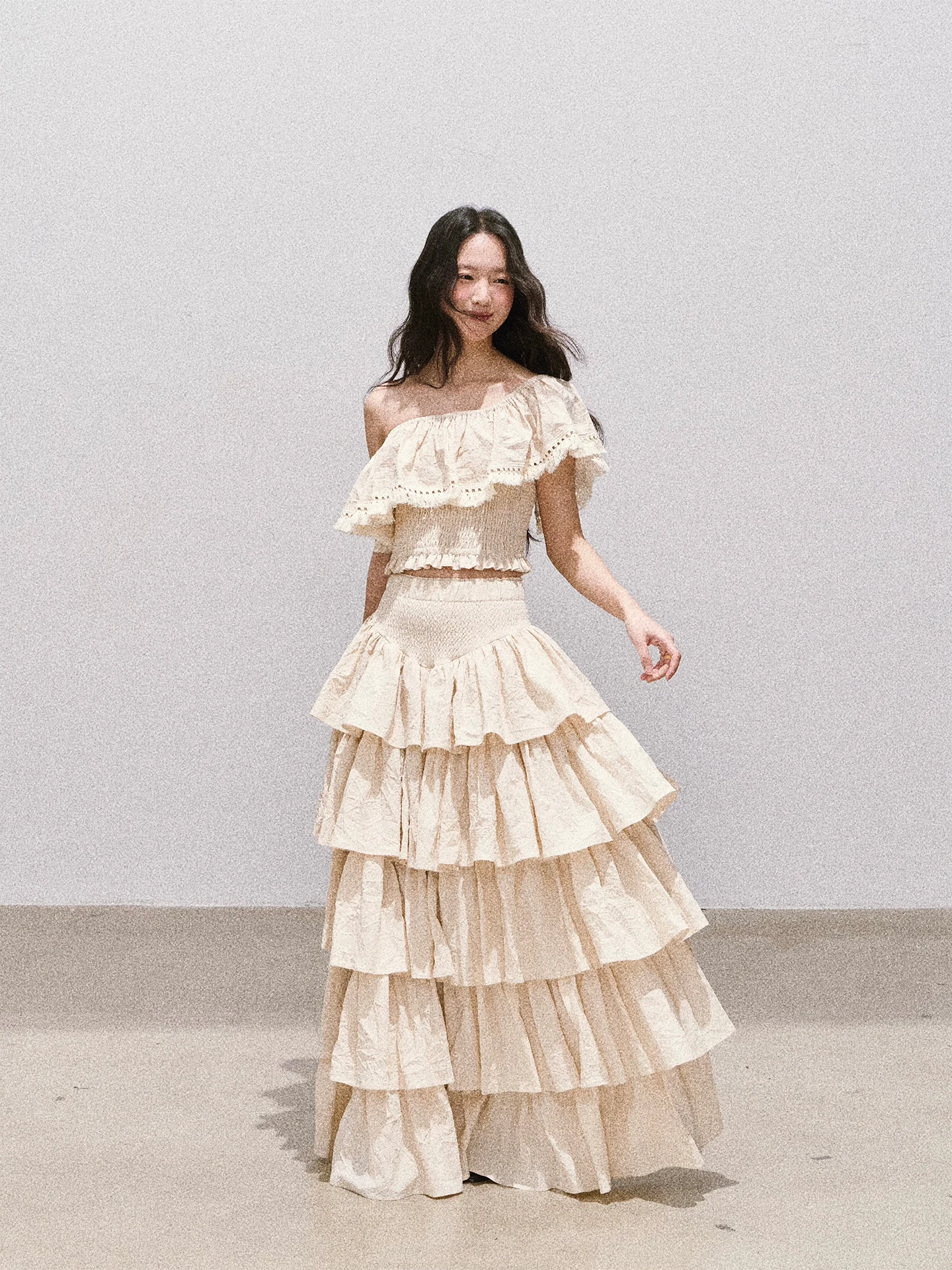 

Soolrok Pure Cotton Summer Vaion Tee-Piece Set with Cake Skirt And Strapl Top Multi-Layer Slit Maxi Skirt