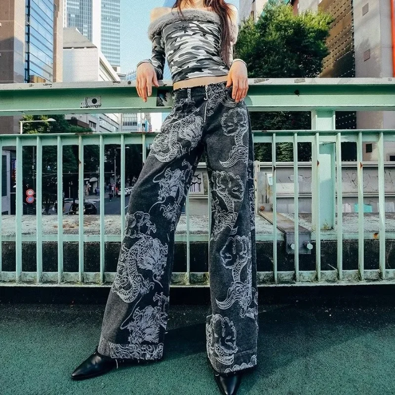 Nuove donne Black Gothic Dragon Print Jeans larghi pantaloni da Cowboy estetici Vintage Harajuku pantaloni in Denim Y2k pantaloni Trashy 2000s