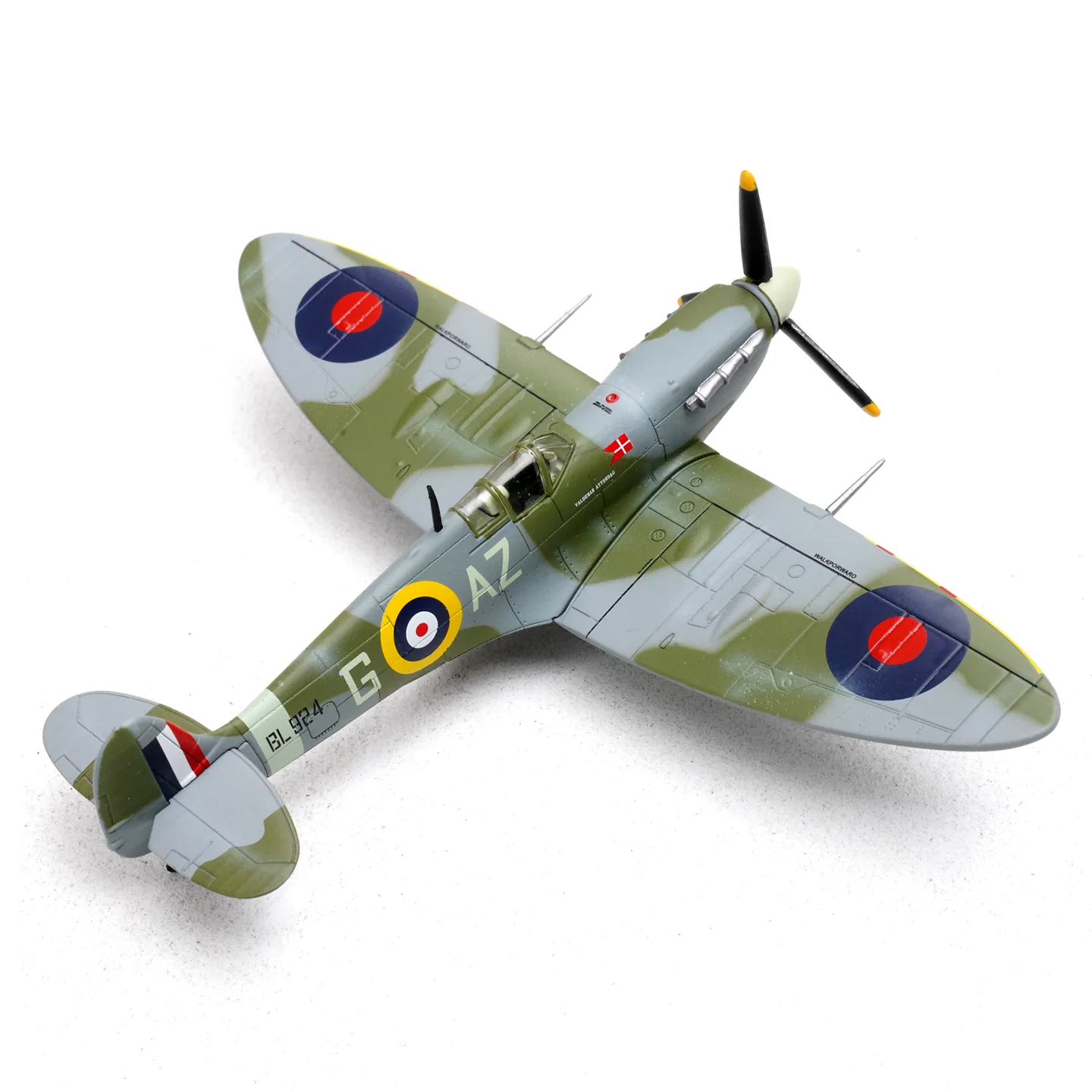 1: 72 14618LA UK Spitfire Fighter Model MKVB AZ-G234 Squadron 1942 Alloy Model Aircraft view 3