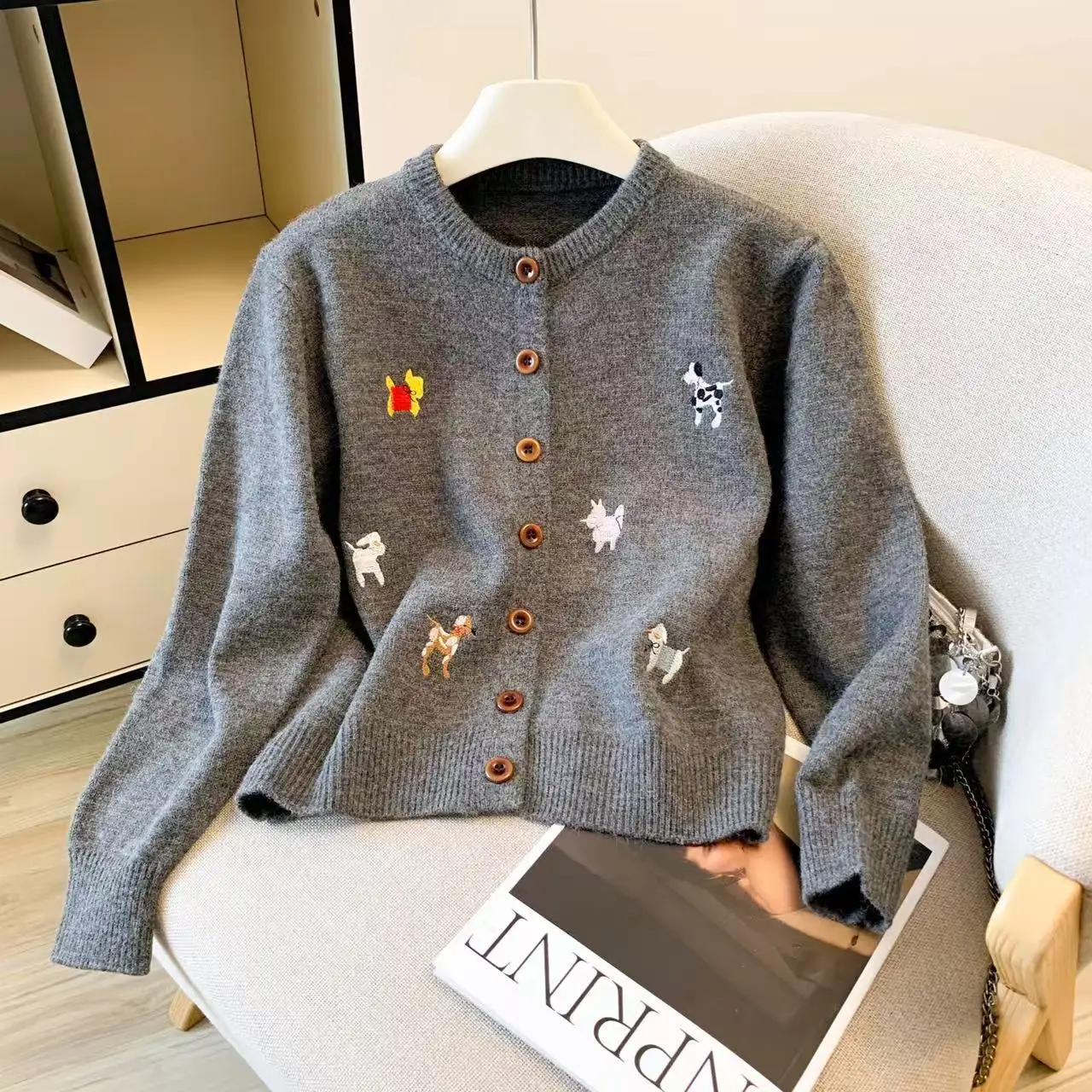 

Retro Cartoon Dog Embroidery Knitted Sweater Cardigan Women's Design Trendy Anti-aging ey Knitted Outerwear Coat