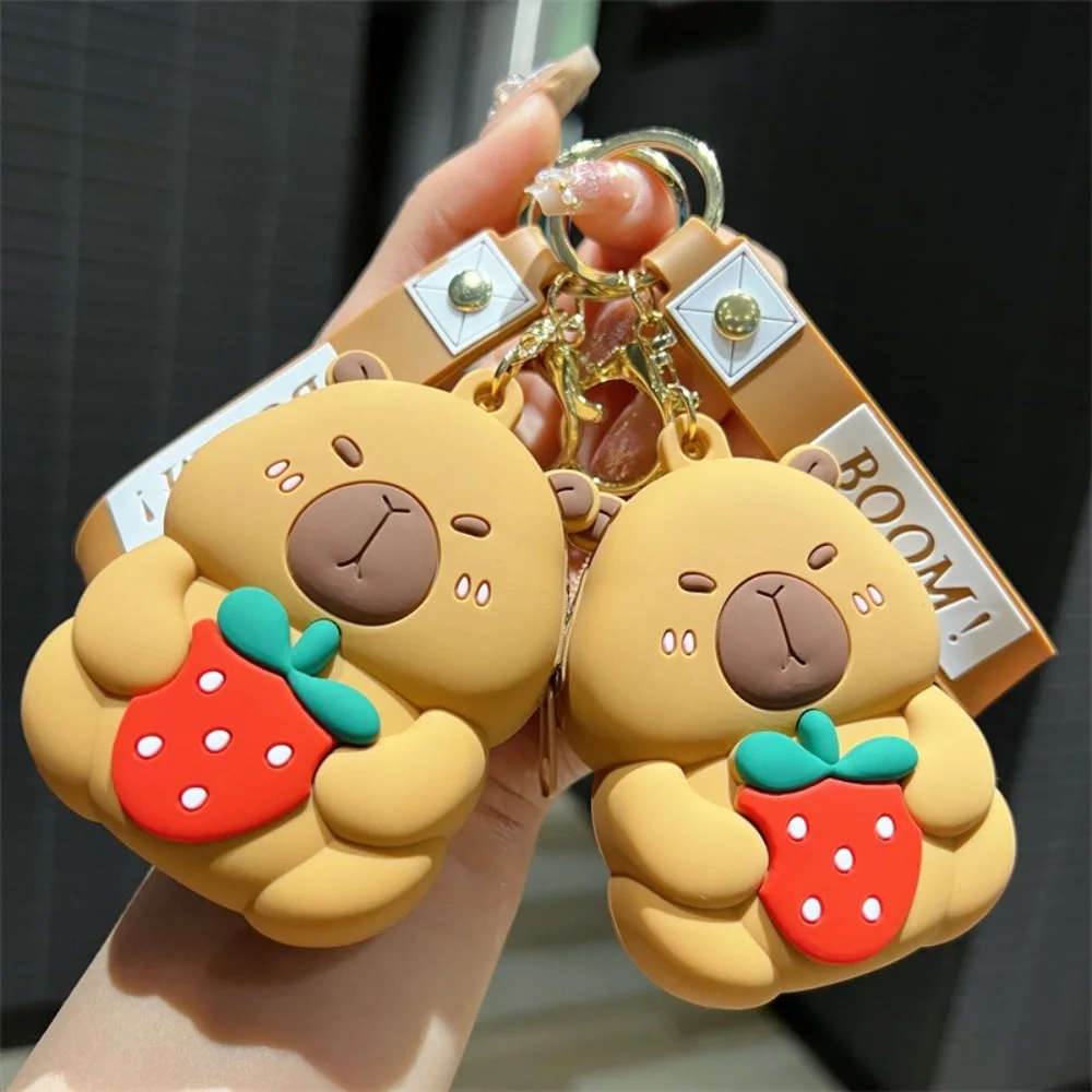 2 stücke Schlüssel Ring Capybara Puppe Brieftasche Erdbeere Tragbare Silikon Lagerung Tasche Wasserdicht Braun Kinder Cartoon Geldbörse Freunde