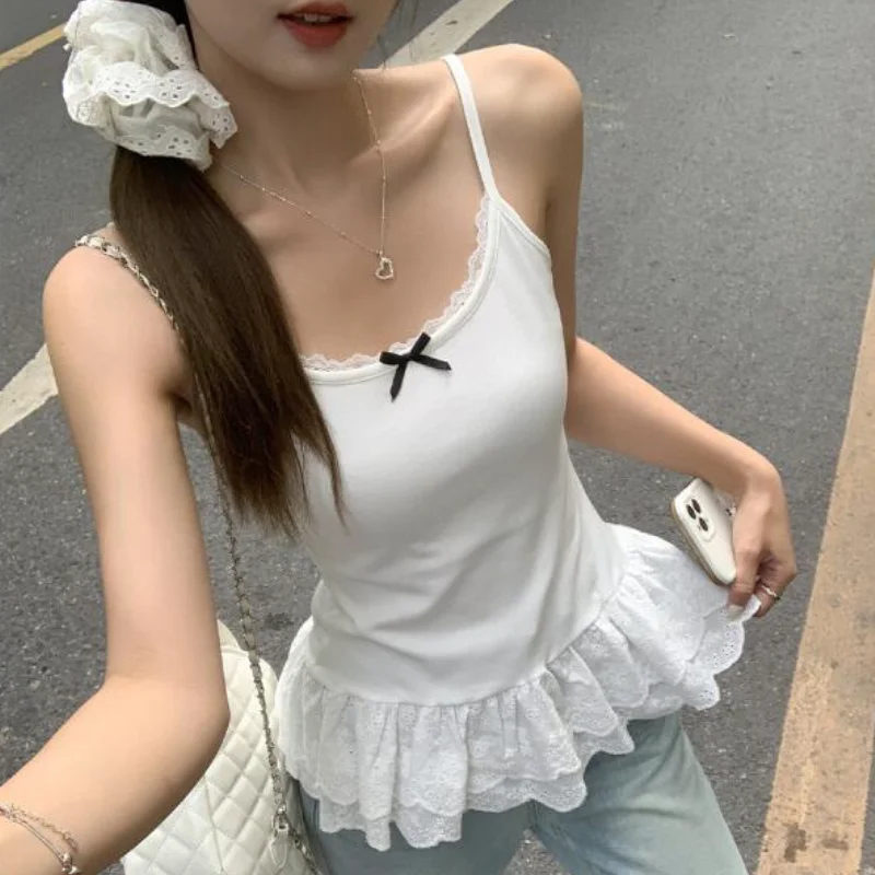 

Lace Lace Patchwork Camisole Women's 2026 Summer New Bow Slimming Top Fashionable Cotton Simple Versatile T-Shirt