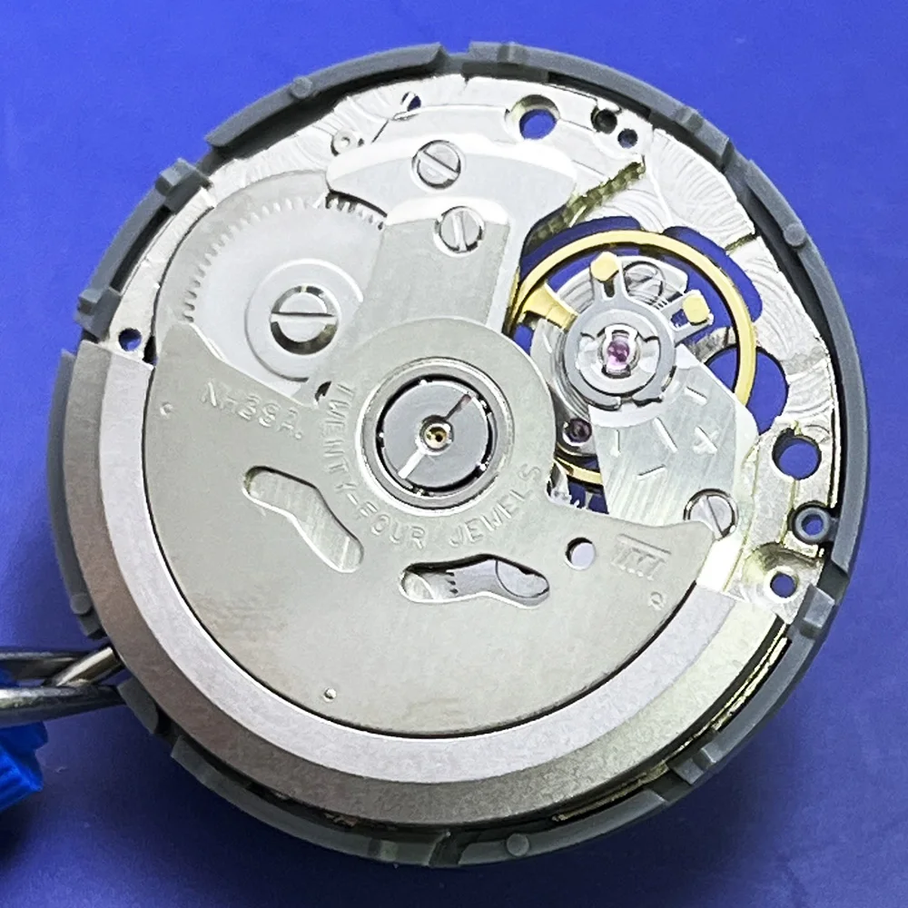 قطع غيار عالية الجودة للحركة الأوتوماتيكية الميكانيكية NH38A الجديدة تمامًا من اليابان مع 24 جوهرة ولا توجد تواريخ