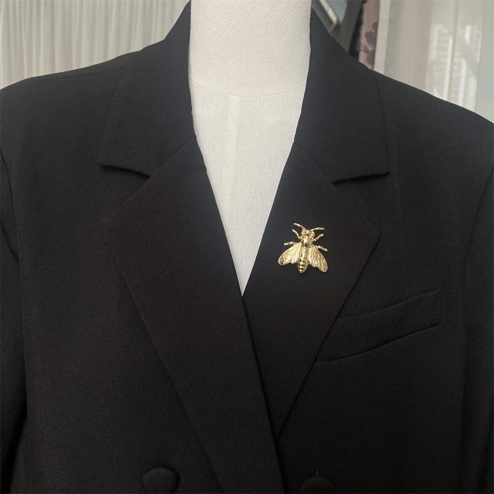 

Handmade Minimalism Smooth Cicada Women's Brooch Fashion Luxury Metal Insect Lapel Pins Clothing Jewelry Accessories Gift