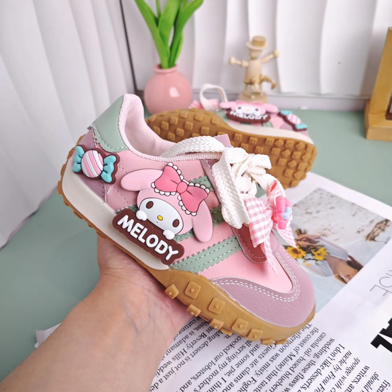 

MINISO Kids'Casual Shoes Girls Cartoon MELODY PU Leather Outdoor Bow For Anti-slip Sneakers Chamois PU Leather Pink