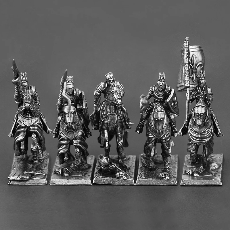Figurines d'action de soldat du Corps des chevaliers Terran médiévaux en métal, modèle de jouets, accessoires d'ornement miniatures de bureau, pièce de jeu de société