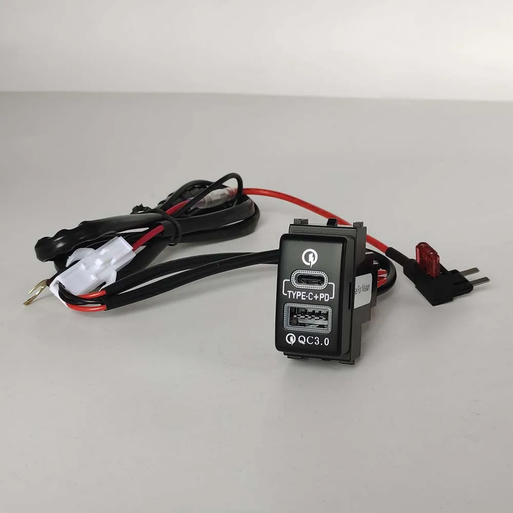 1 قطعة شاحن سيارة شاحن سريع نوع-C PD USB QC3.0 المقبس محول الطاقة صالح لنيسان باترول Y62 X-TRAIL صني سيلفي Teana