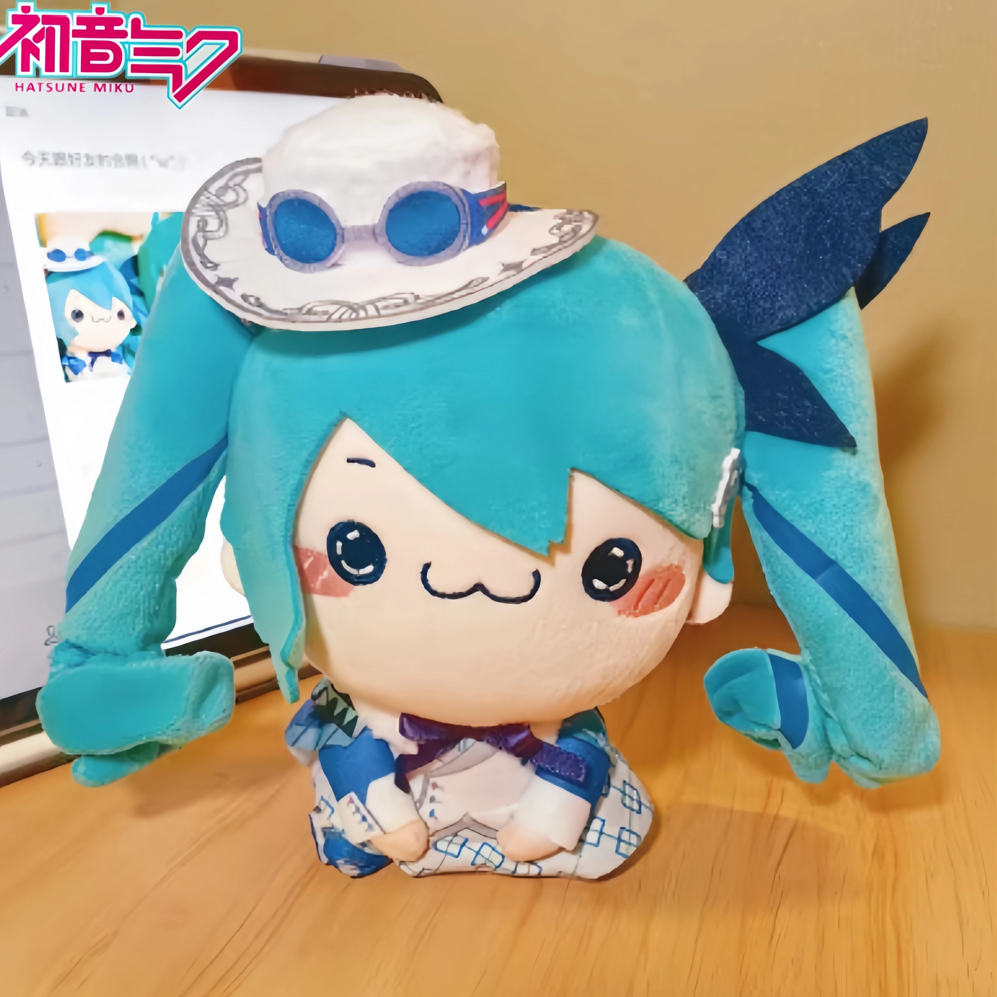 veritable-hatsune-miku-2025-limite-de-concert-furyu-miku-avec-vous-15-cm-poupee-en-peluche-lovesailor-dessin-anime-mignon-decoration-jouets-cadeaux