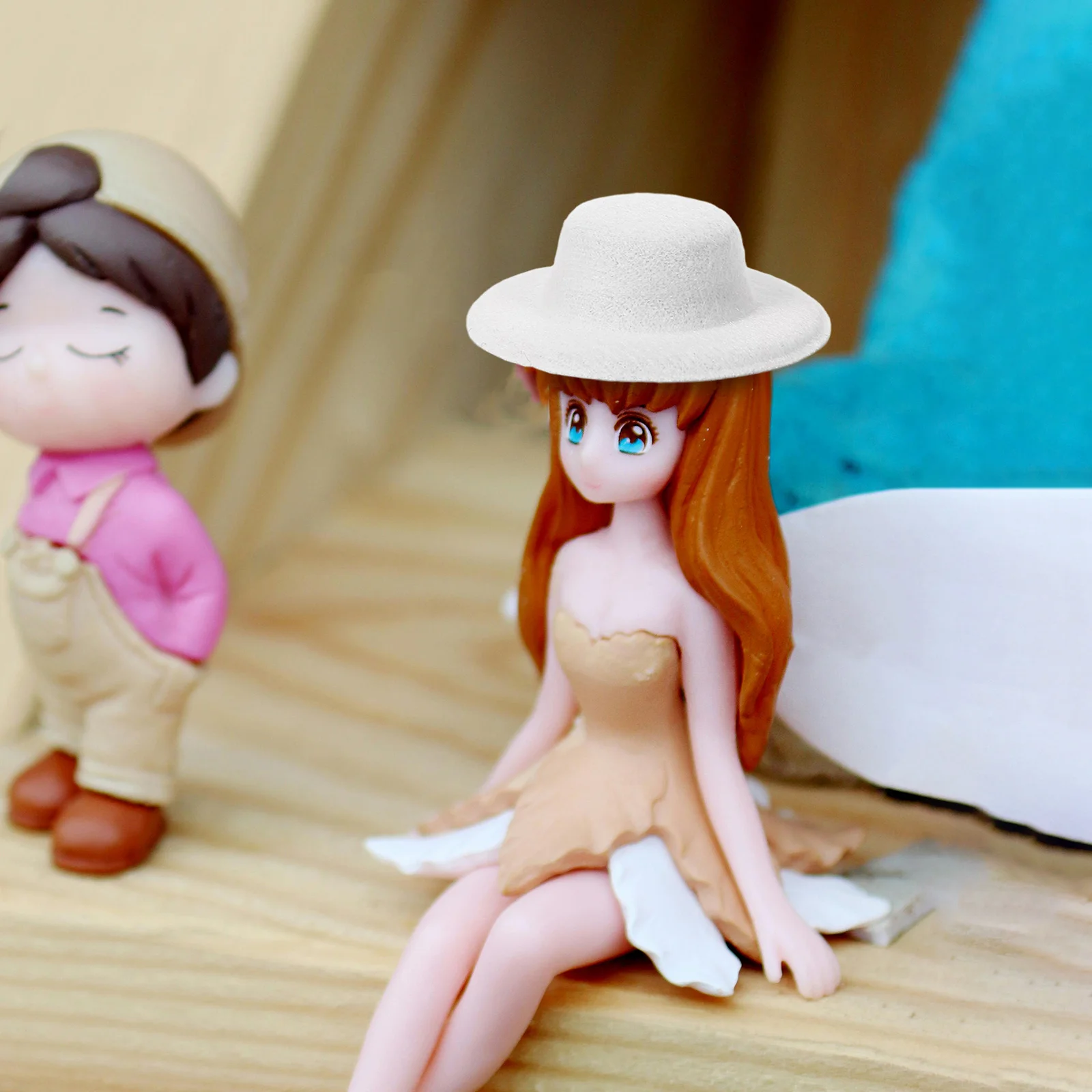 

20Pcs Mini Top Hats Soft Felt Craft Accessories DIY Party Decorations Tiny Hats for Crafts Miniature Hat Supplies