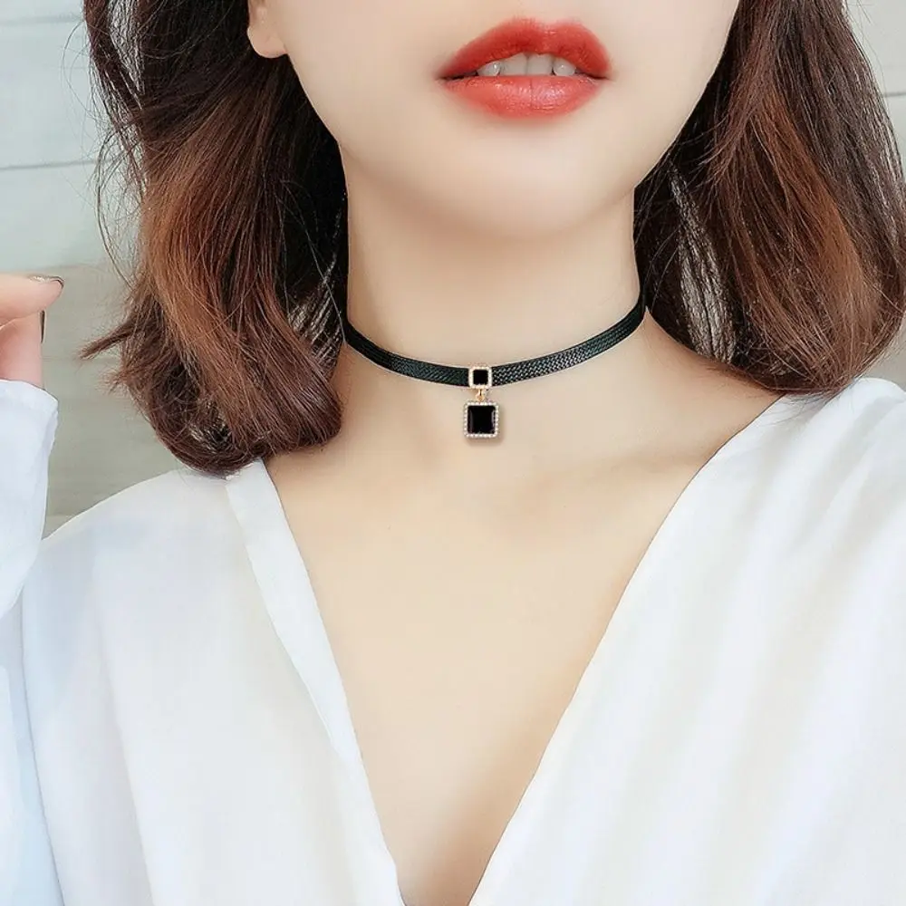 Temperament PU Collar Jewelry Accessories Diamond Charm Korean Style Jewelry Glitter Zircon Necklace Punk Necklace Women Choker