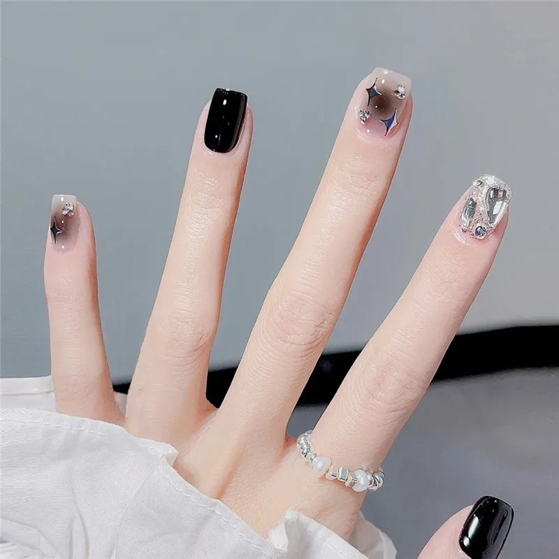 Short Wearable Nail Enhancement Sweet Cool Dark Star Zircon Black and White Women False Nail Removable Nail Patch