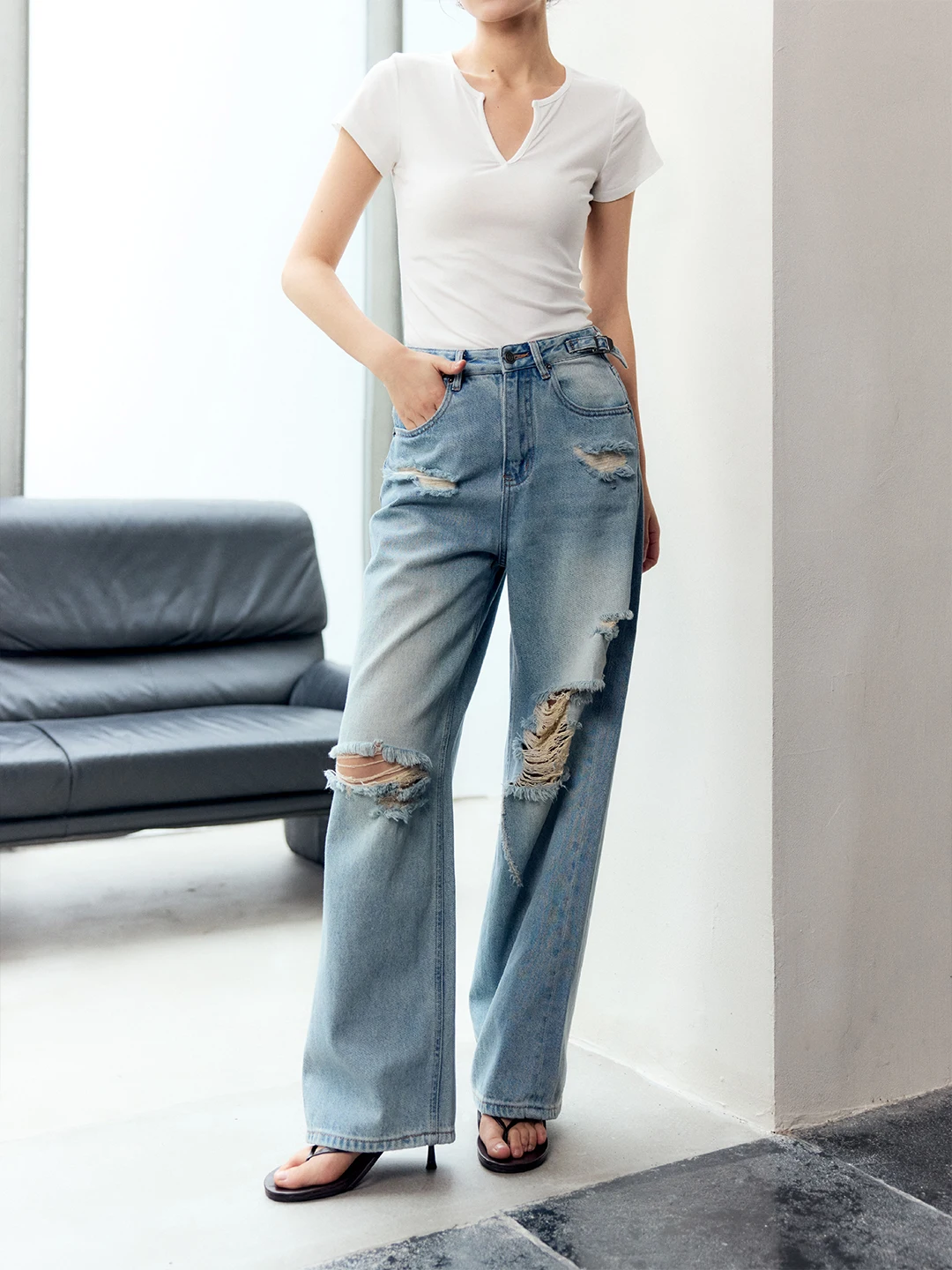 

Женские джинсы ZOCHEEO с широкими штанинами и эффектом потертости, лето 2025, новая модель, прямой крой, длина в пол, повседневные, с рваными элементами