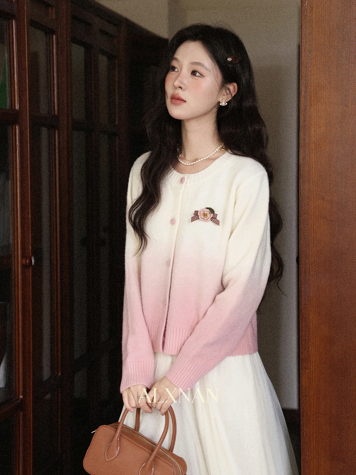 ALXNAN-cárdigan de punto rosa degradado de talla grande para mujer, suéter con diseño de flores 3d y cuello redondo, Tops cálidos de punto de manga larga D13110
