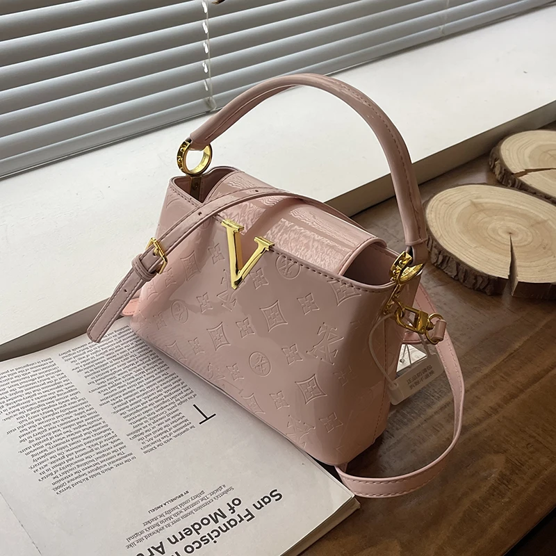 

Luxury Brand Famous Designer Women's Leather Hand Bag Classic Elegant Shoulder Style Popular For Ladies With Spacious Interior