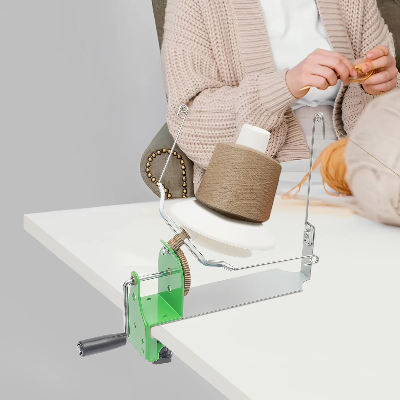 

Manual Yarn Ball Winder 500g Winding Capacity for Knitting & Crochet Desktop Hand Operated Wool Yarn Ball Winder