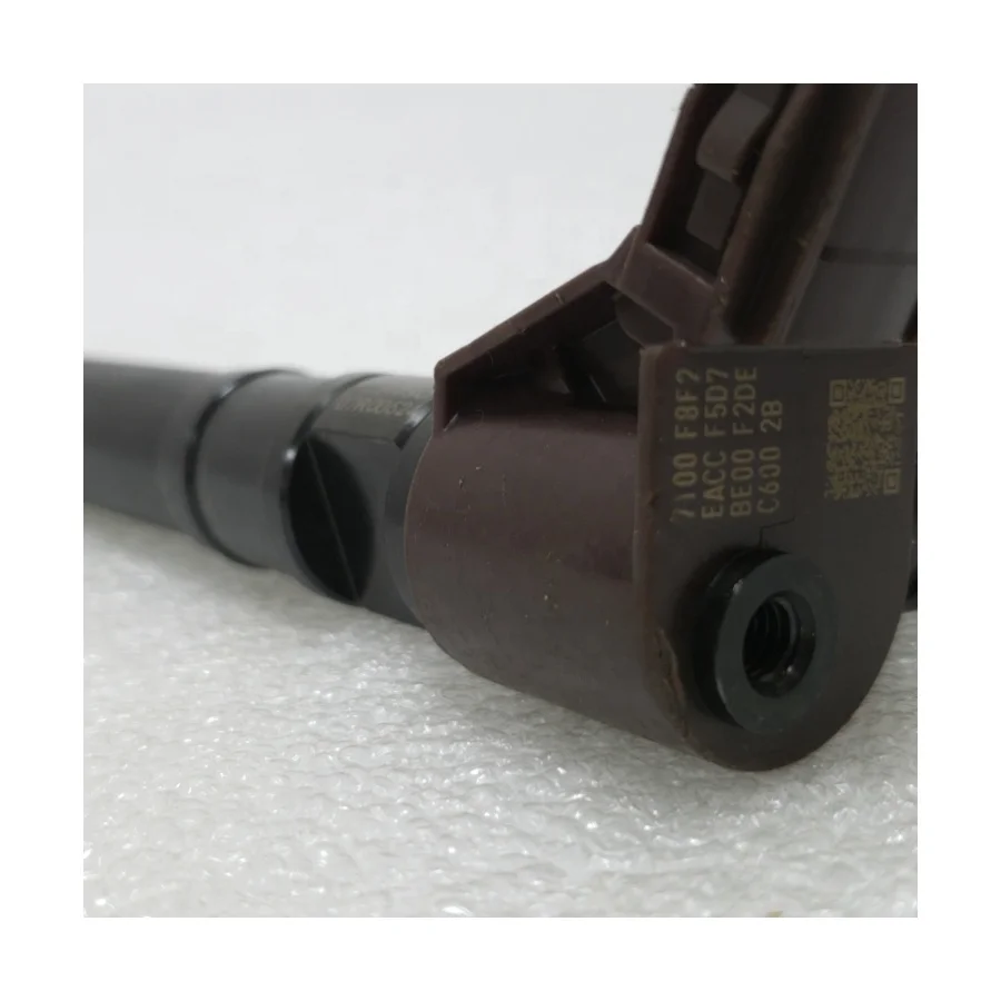 23670-0E010 Commonrail injector