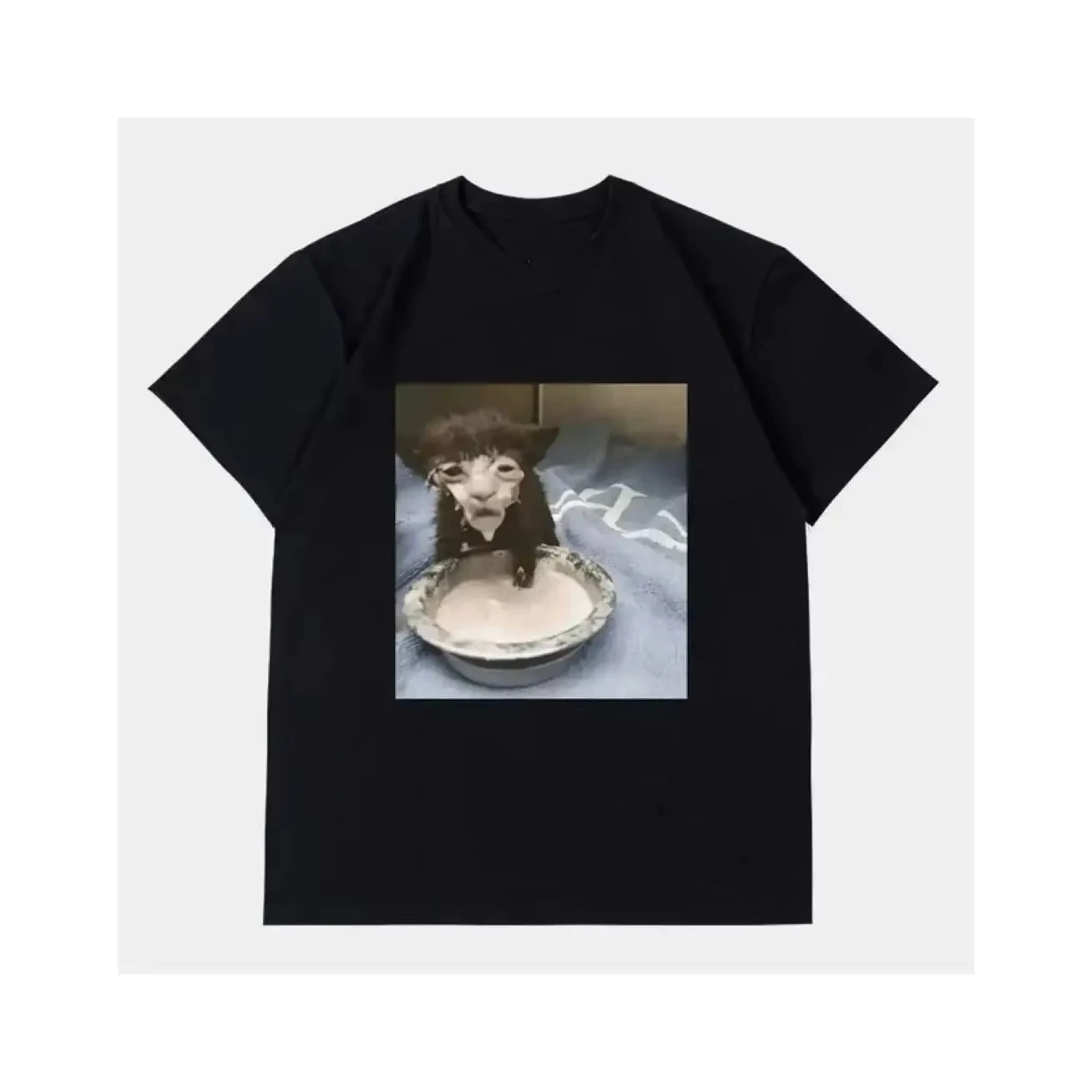 

Новинка лета 2029, футболка с принтом «Мем с молочным лицом и котом», футболка с рисунком FunCat, женская модная хлопковая футболка ExtraLargeStreet, одежда