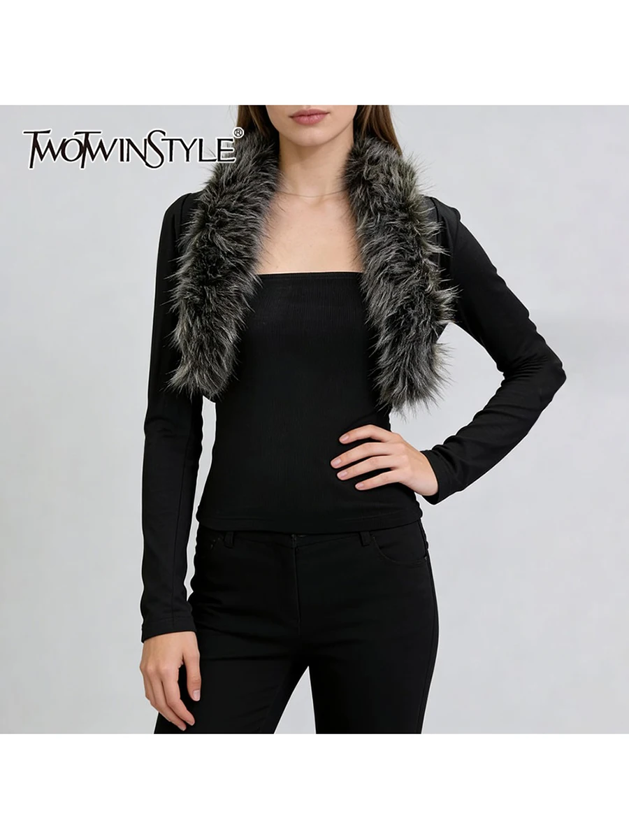 

TWOTWINSTYLE Черный комплект из двух предметов для женщин: укороченный пиджак с меховым воротником и длинными рукавами, жилет без рукавов с квадратным вырезом