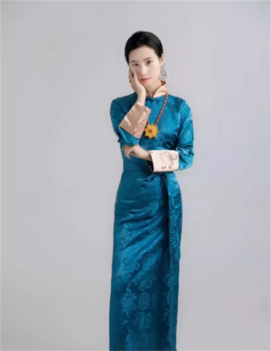 New winter clothes for women's Tibetan turned sleeves Xizang clothes