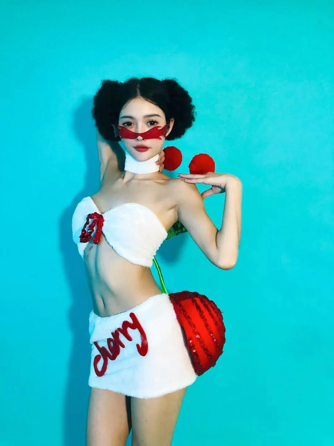 2025 Sexy Cherry Gogo Dance Costume Nightclub Party Dj Ds Rave Outfit Drag Queen Clothes Plush Bikini Skirt Adult Clubwear yj009