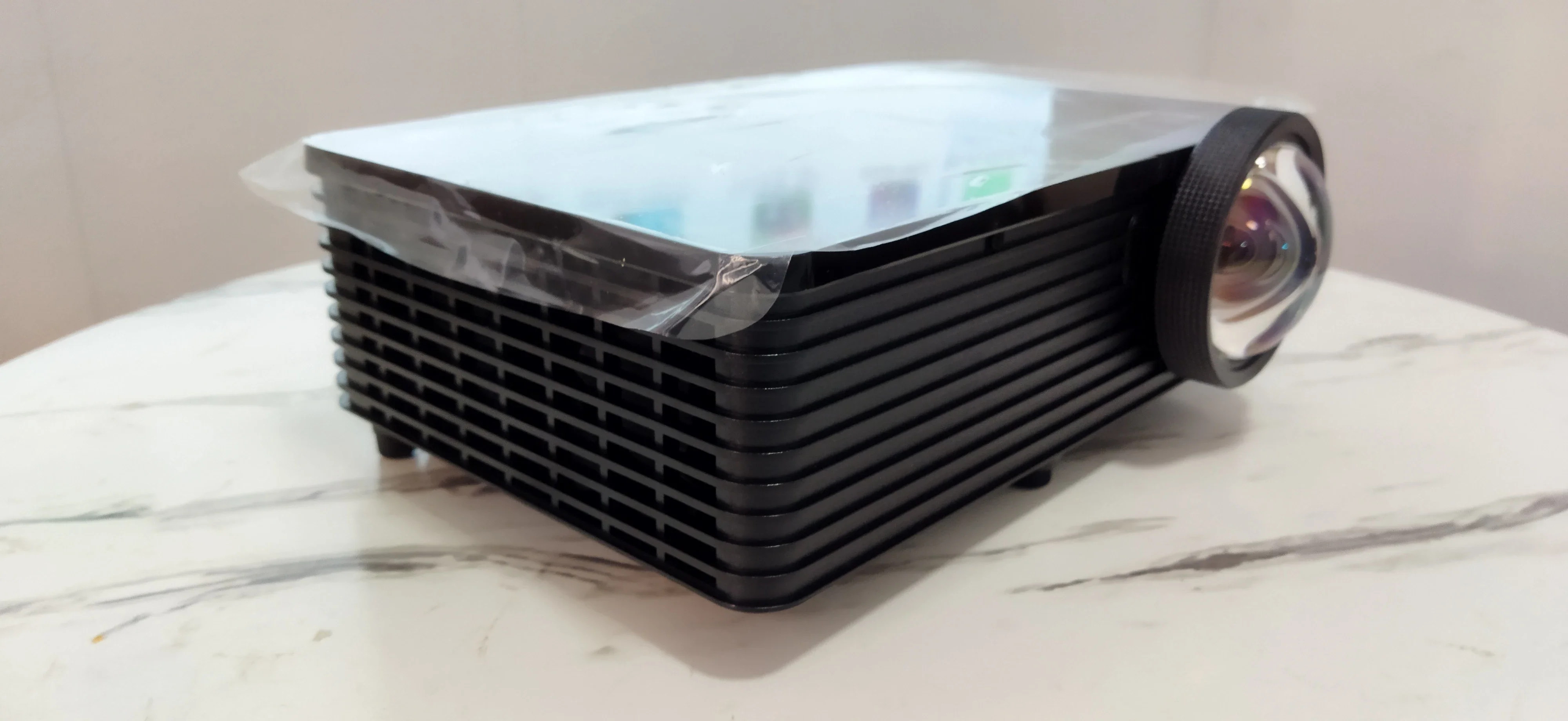 Multimedia Best 0.6ST SHORT THROW PROJECTOR With 4200 Lumens for Education Meeting Home Theater Projector