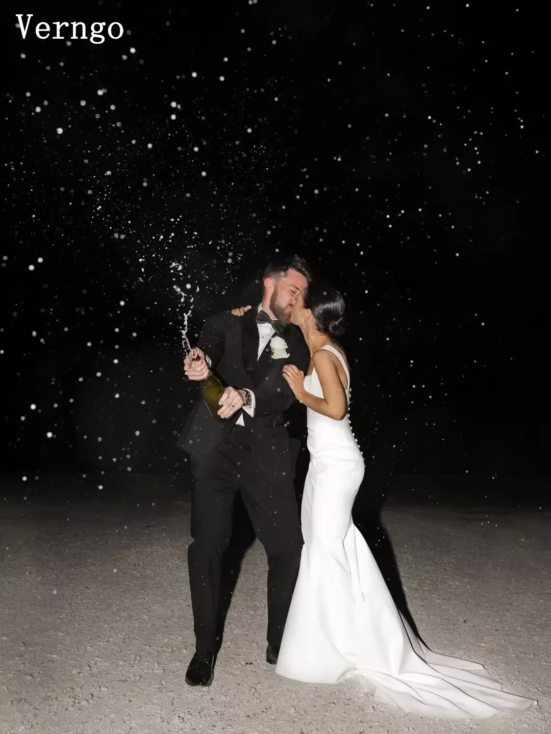 Verngo lvory Beach Crepe Wedding Dress Spaghetti Straps Mermaid Bridal Gowns Elegant Sweap Train Bride Dresses Customized