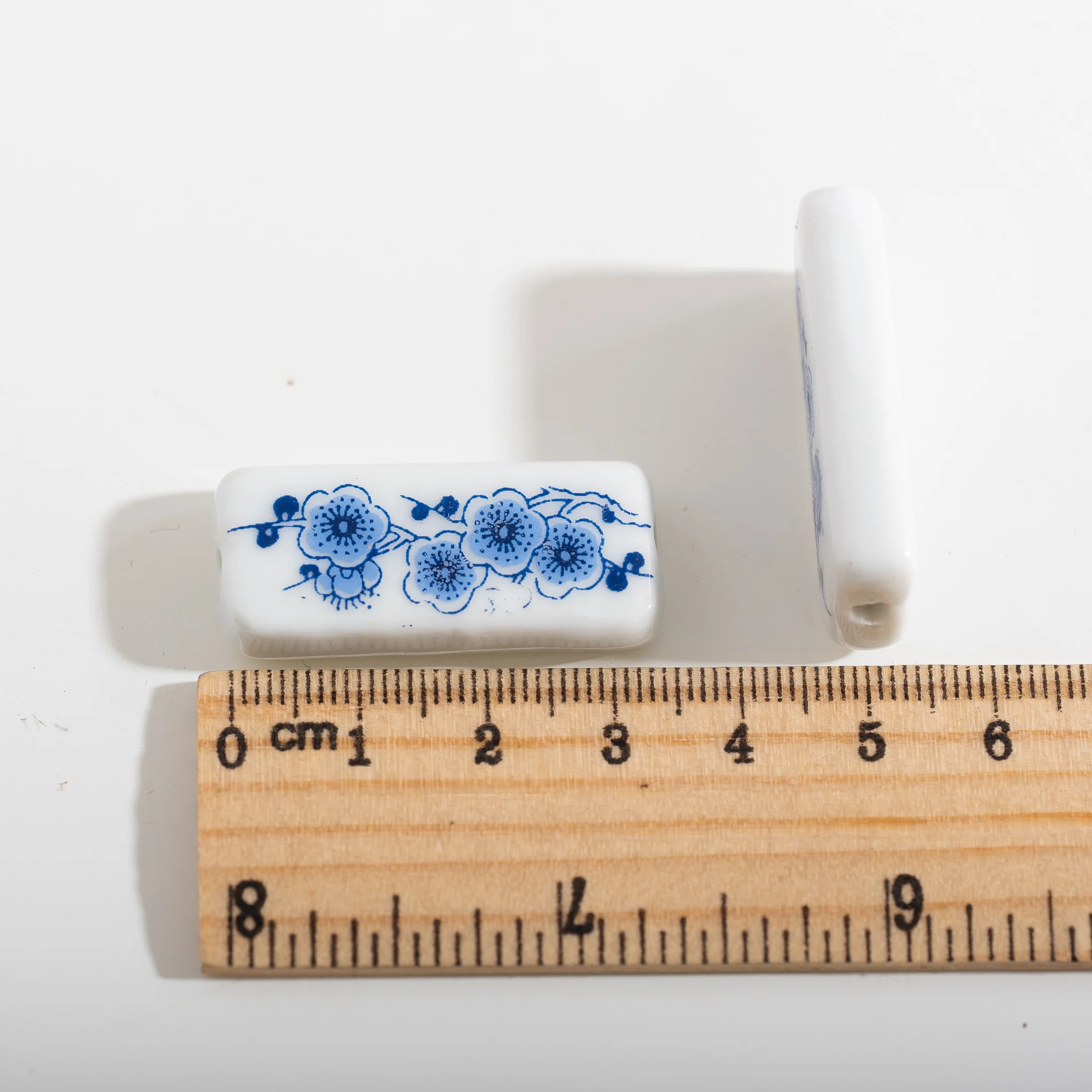 الأزرق والأبيض زهر الخوخ السيراميك الخرز بلاط شكل DIY بها بنفسك صنع المجوهرات الاكسسوارات خمر الخزف قلادة خزر عازل #5