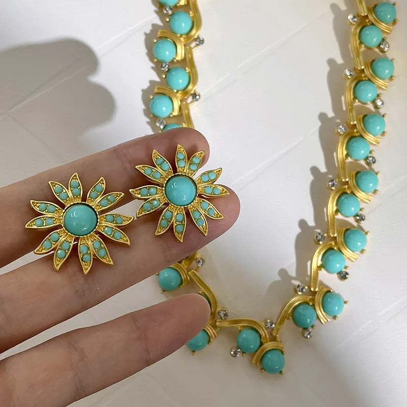 Vintage blue flower earrings retro effect heavy necklace