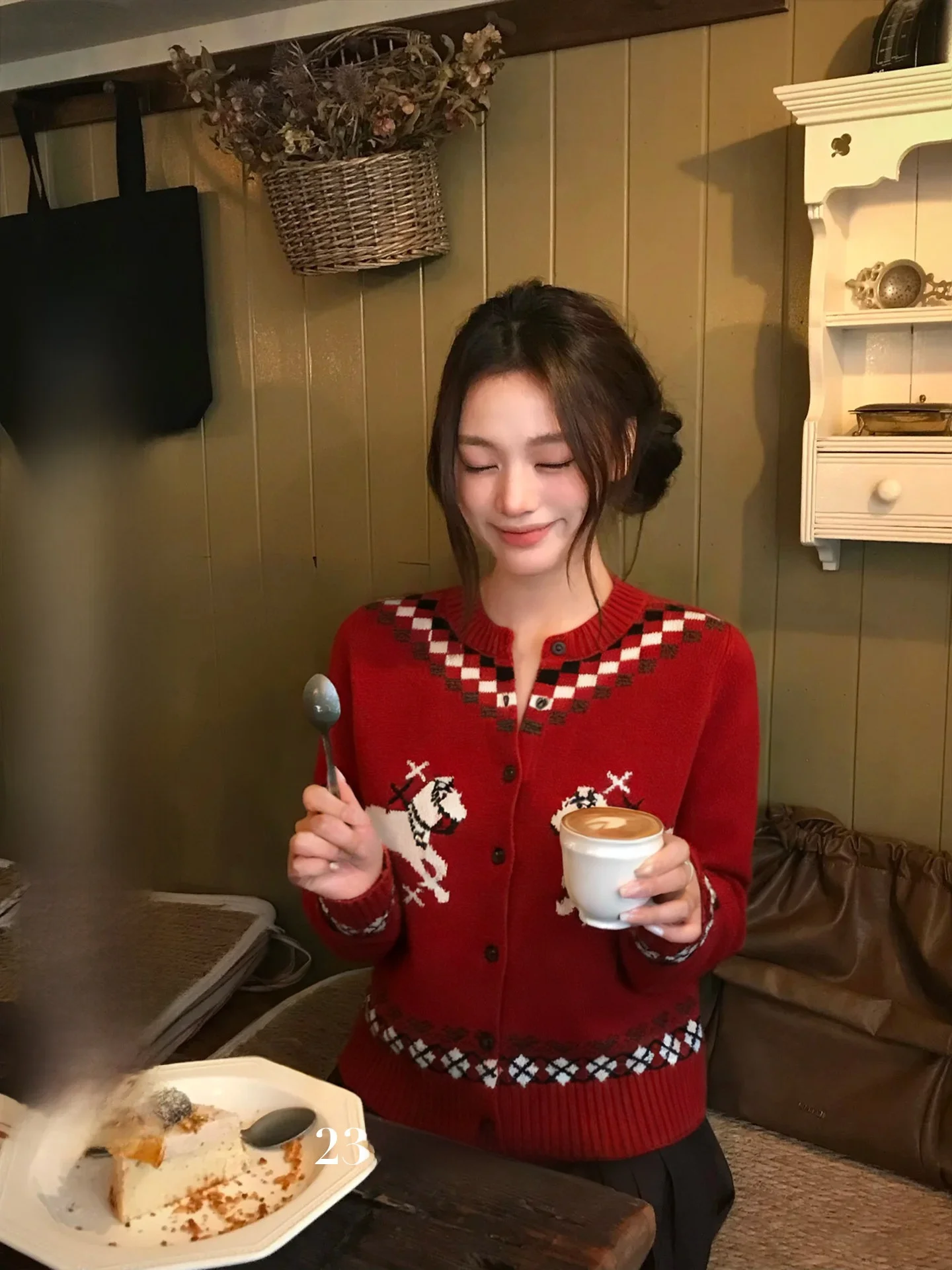 

Red Mosaic Year Knitted Sweater Cardigan Cisas New Year Special 23TH ALTER Korean Sle Commute Faion Women's Kni...