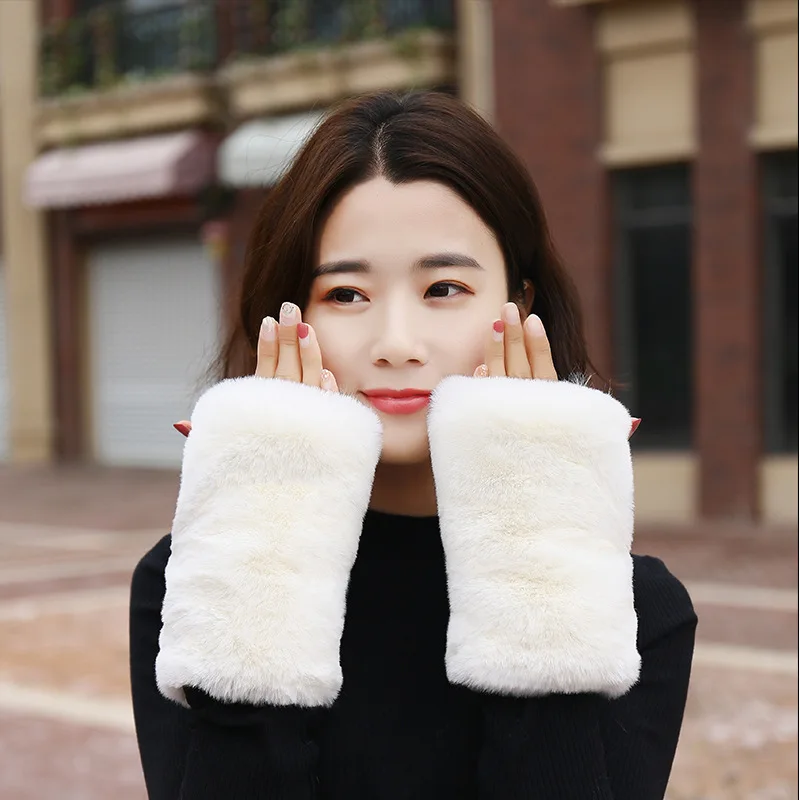 Winter half finger gloves imitation rabbit fur gloves for schoolgirl with velvet cuff Korean fashion furry mittens C042