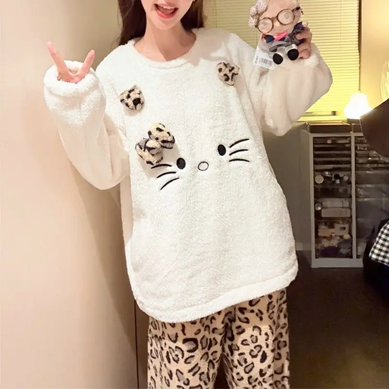 Leopard Print Hello Kitty Winter Flannel Girls Long-sleeved Trousers Plus Velvet Thickened Warm Pajamas Set Loose Home Clothes