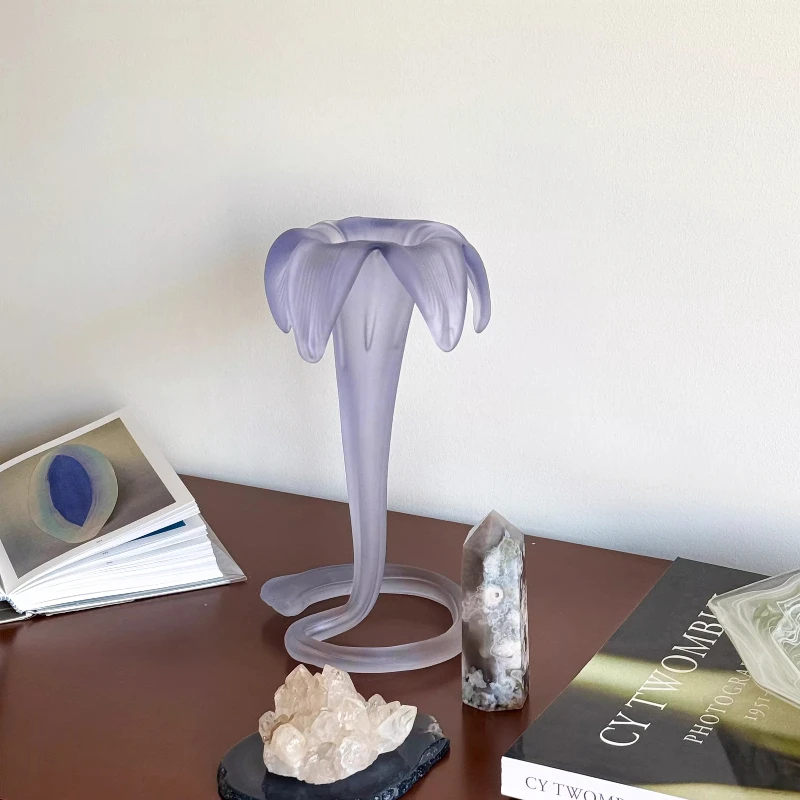 

Iris vase medieval niche high-end matte living room bedroom bedside ornament European art flower ware