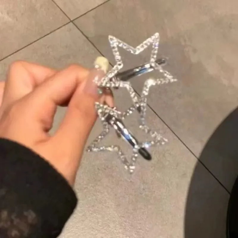 2026 New Rhinestone Star Hair Clip for Women Y2K Pentagram Side Bangs Forehead Duck Bill Barrette Fashion Hair Accessories