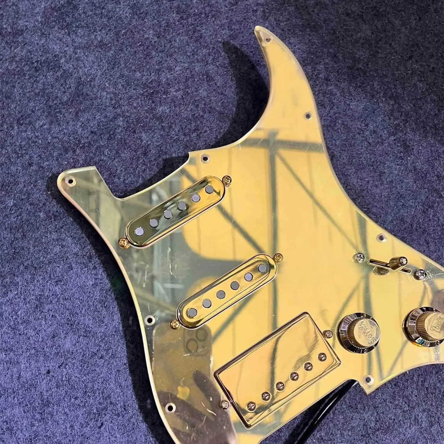 ترقية SSH مجموعة Pickguard للجيتار المسبق Alnico V Humbucker Pickup، سبائك الألومنيوم Pickguard، متعددة الوظائف التبديل الأسلاك تسخير #2
