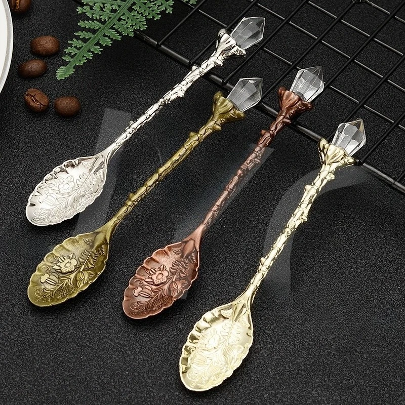 

Retro Carved Crystal Head Pattern Alloy Leaf Spoon Household Tableware Nordic Creative Mug Zinc Alloy Coffee Ice Cream Spoon New