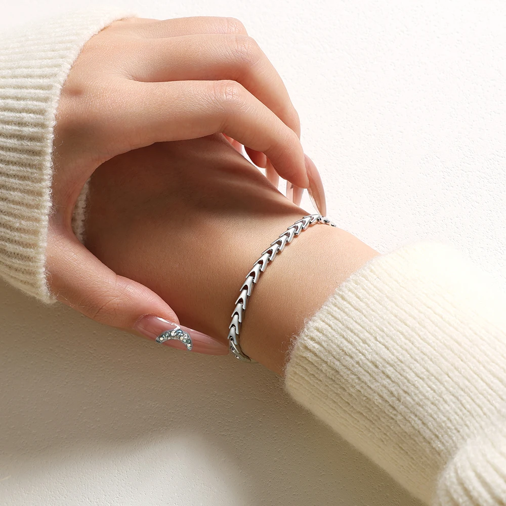 

CHARMING 2026 Trendy New Neutral lobster clasp Bracelet No stones for everyone 925 Sterling Silver Party Gift for all occasions