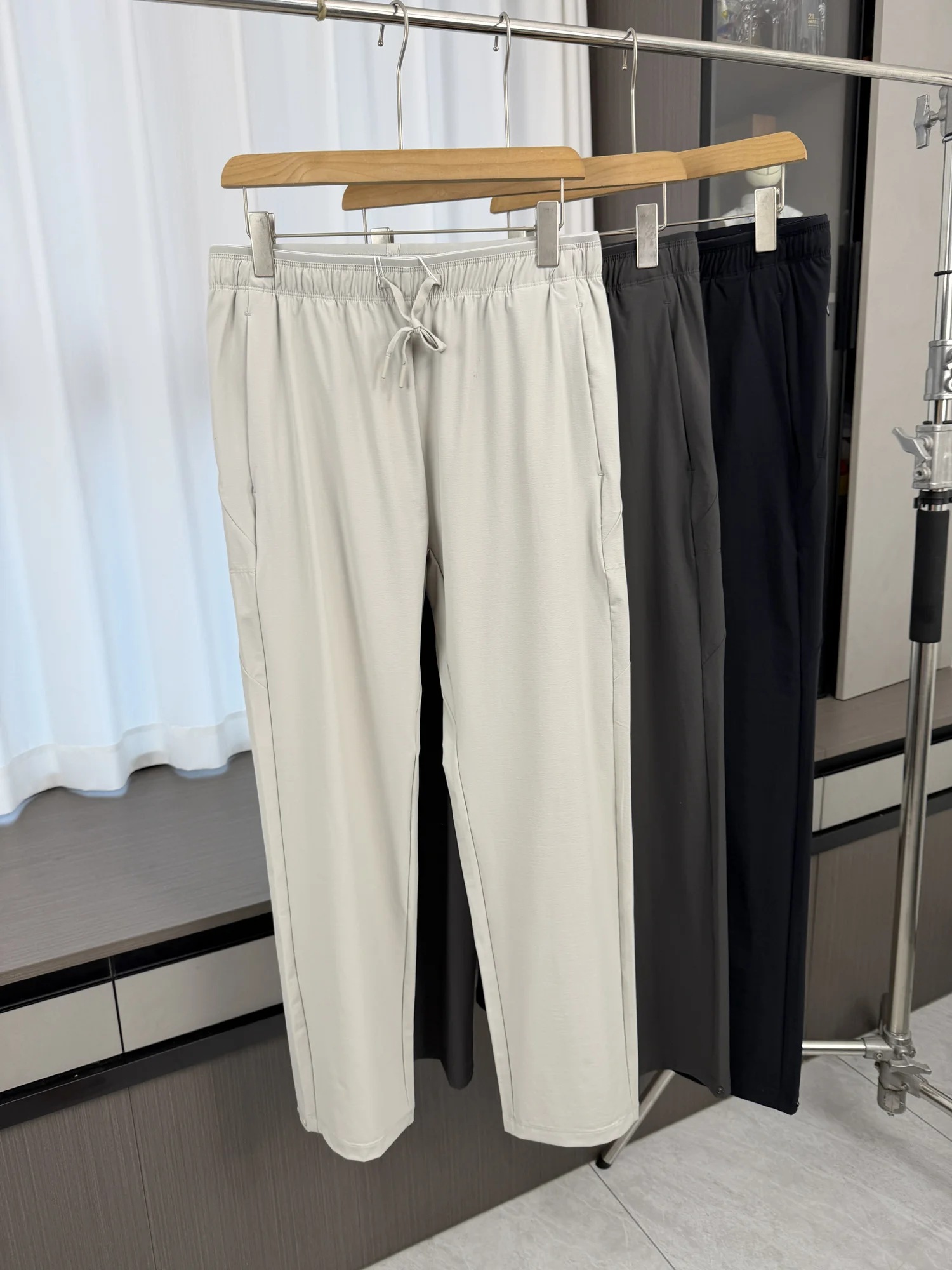 Lightweight Breathable Men's Outdoor Sports Casual Pants Windproof Tearable Bag Casual Straight Leg Pants All Match Summer