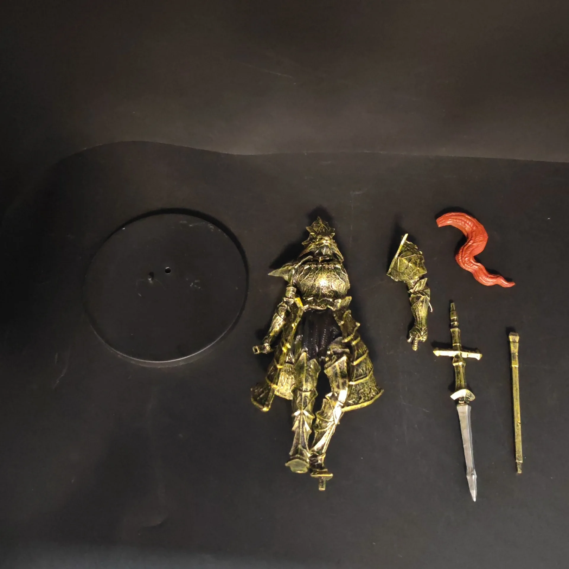 Dark Souls Dragon Slayer Ornstein Anime Actionfigur, Sammlerstück, Kriegsspiel-Miniatur, Desktop-Dekoration für Spieleliebhaber – Detail 10